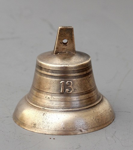 Alte Glocke Nr. 13 Bronze Schelle ca. Ø 11 cm H = 10 cm Gew. ca. 0,5 kg # 3624