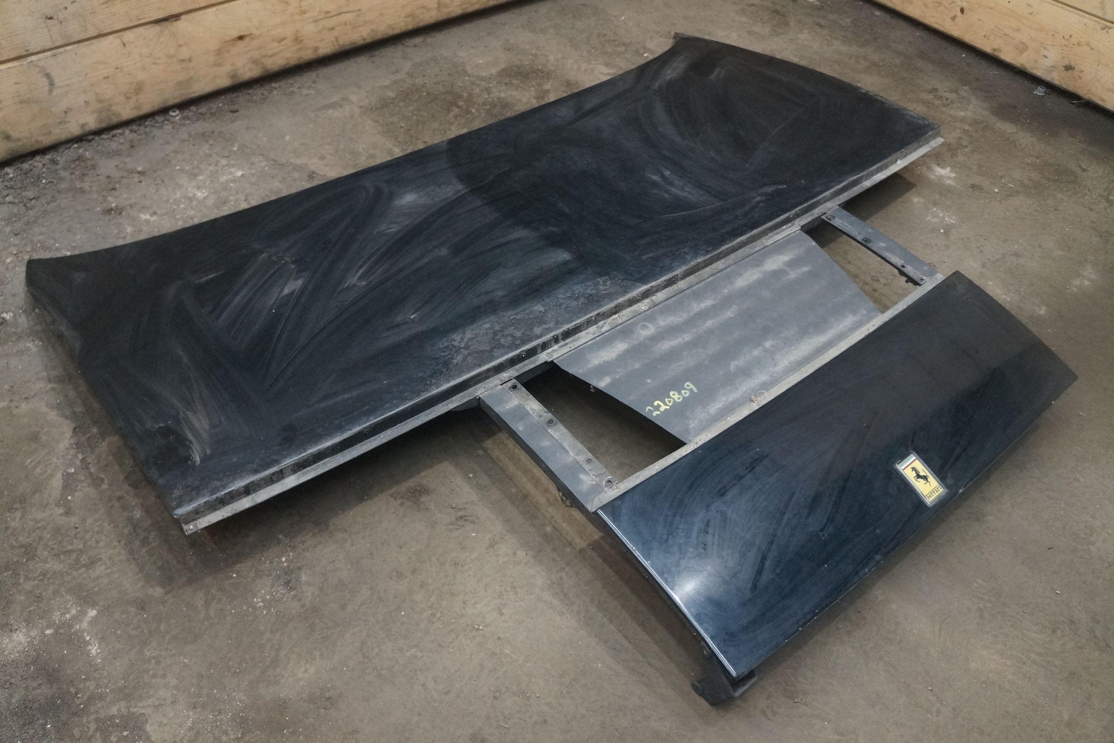 Front Hood Bonnet Panel Black Nero 60952800 OEM Ferrari Mondial 1982