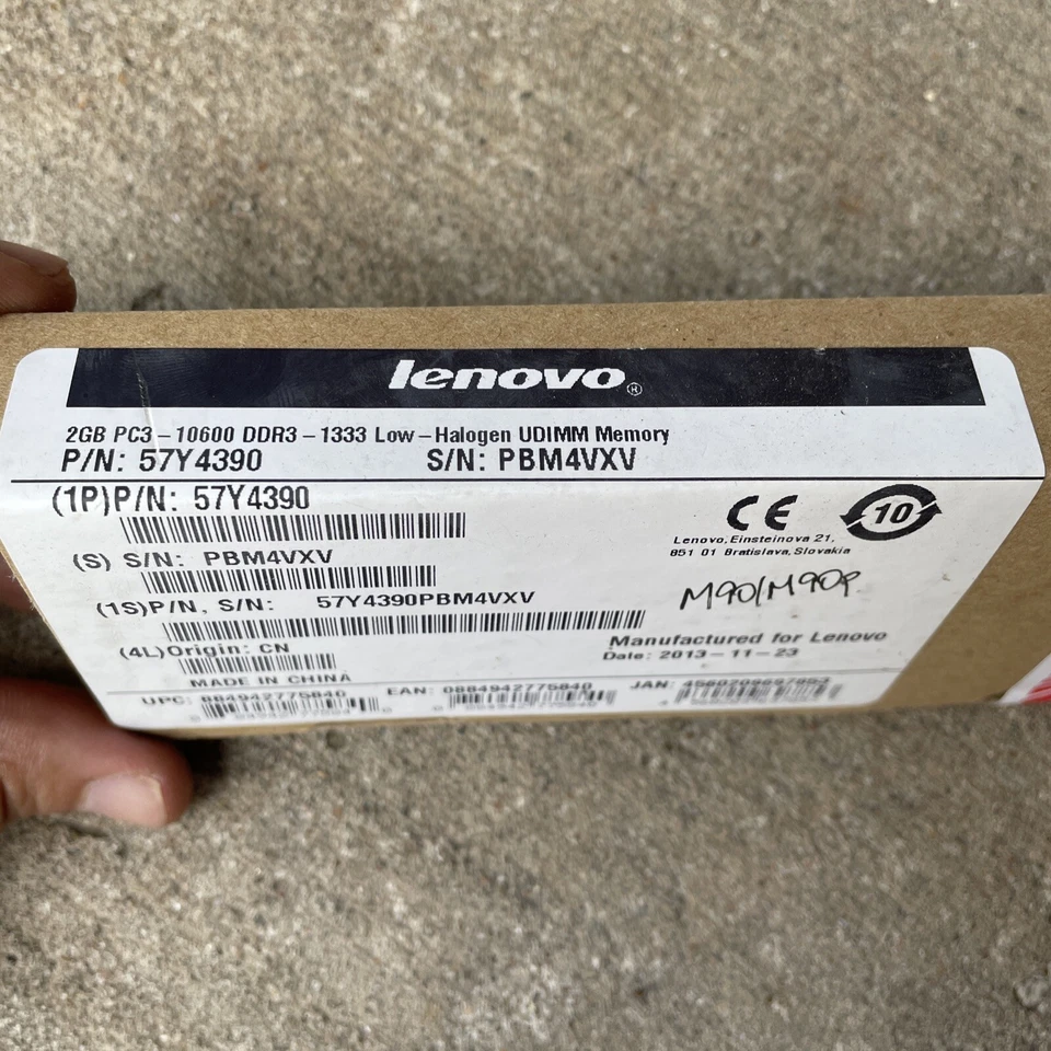 Lenovo 2 GB UDIMM 1333 MHz PC3-10600 DDR3 Memory (57Y4390) - Image 2 of 4