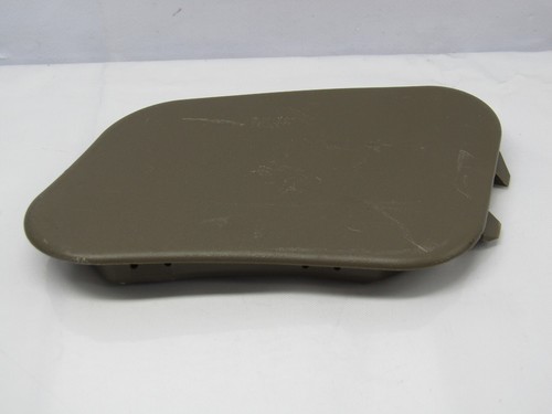 2000-2004 Subaru Outback Right Rear Access Tailgate Lamp Cap Cover 94067AE140 - Picture 2 of 5
