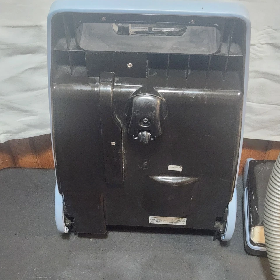 Vintage Eureka Express 8281 A Canister Vacuum Cleaner 5.0 Amp – Needs Belt - Image 2 of 4