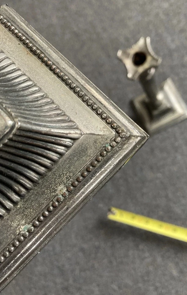 Toalha inglesa antiga WA prata prato par coluna castiçais década de 1980 coríntia - Imagem 3 de 4