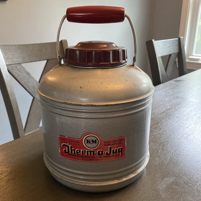 VINTAGE THERM-A-JUG ONE GALLON HOT OR COLD THERMOS KNAPP MONARCH CO ST LOUIS USA