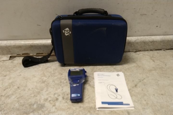 TSI Alnor 5815 3/16 In Hose Barb Connection -15 to 15 In WC Digital Manometer