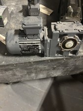 Lenze Servo Motor GSS04-2M HAR 071C32 MDEMAXX071-320C0U USED