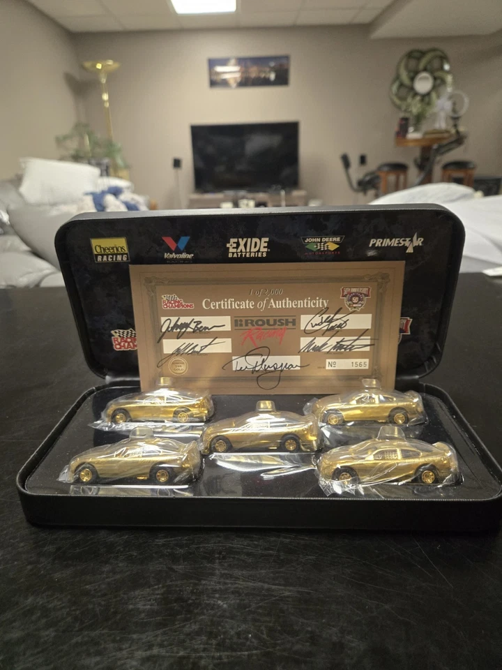 JUEGO RACING CHAMP ESCALA 1/64 ROUSH RACING ORO 24K RARO AUTOGRAFIADO 1 DE 2000 Foto 2 de 4