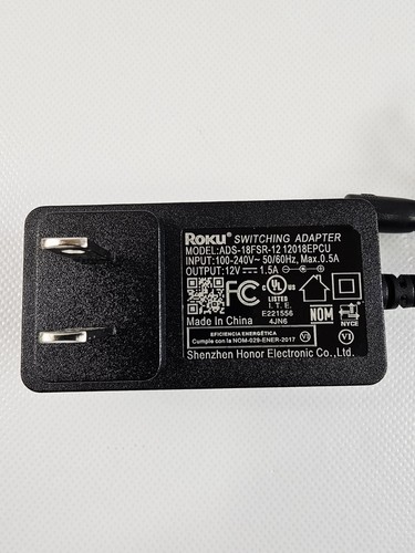 Roku Ultra 4670X 4K HDR Streaming Media Player w/ Remote Hdmi Cable Tested Works - Picture 11 of 13