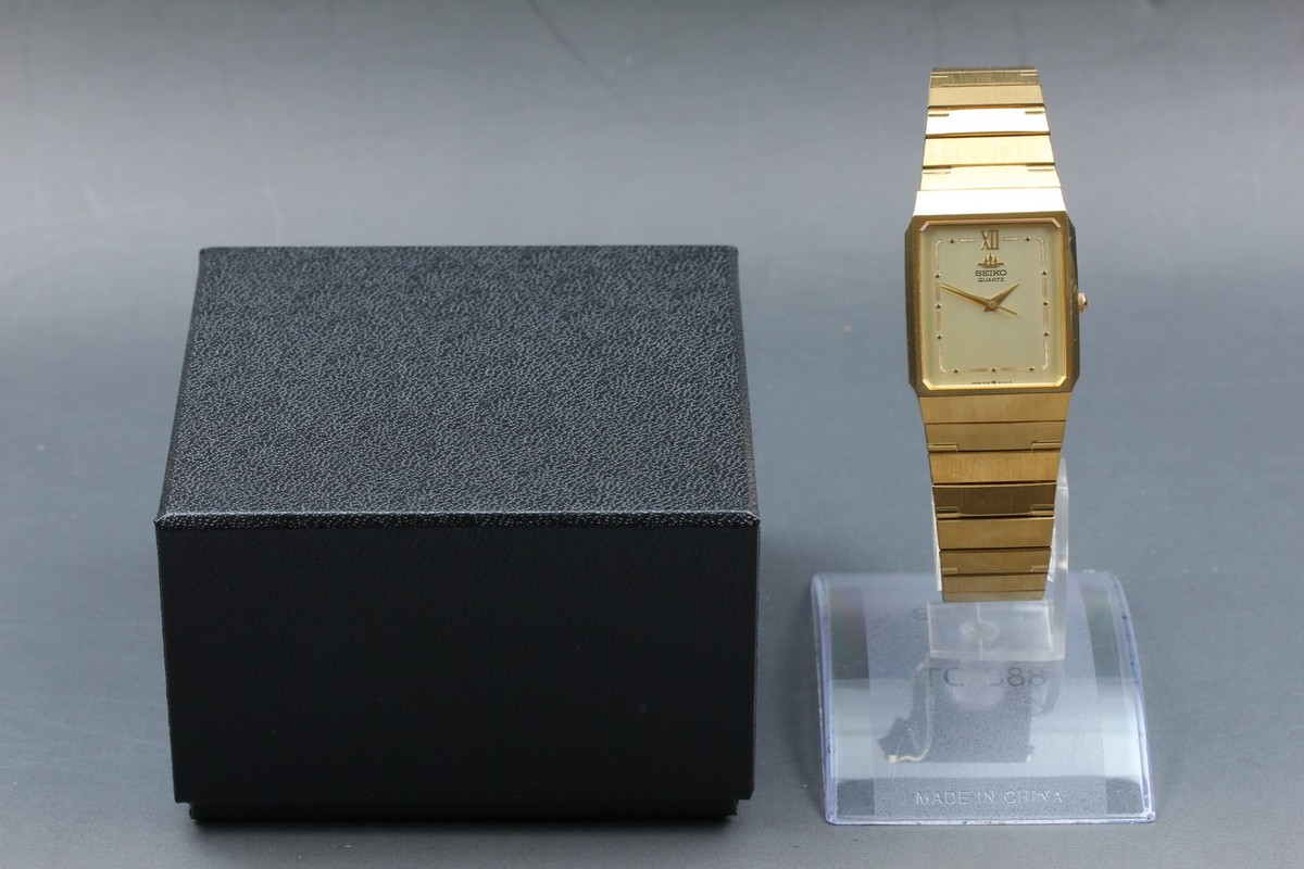 Vtg 1996 N MINT Seiko Galaxy 5Y31-5000 Gold Rectangle Quartz Mens