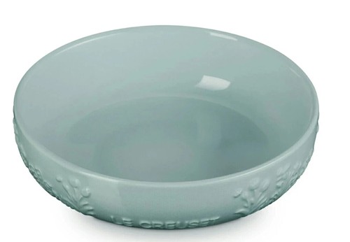 Le Creuset Sphere Dish Spring Relief Sea Salt Blue 18cm Stoneware NEW In Box - Picture 4 of 11