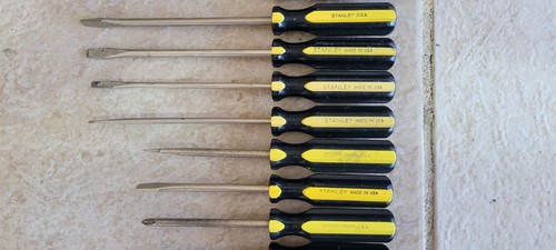 Vintage Stanley Screwdriver Set–18 Assorted Phillips & Flatheads + BONUS Holder! - Picture 4 of 6