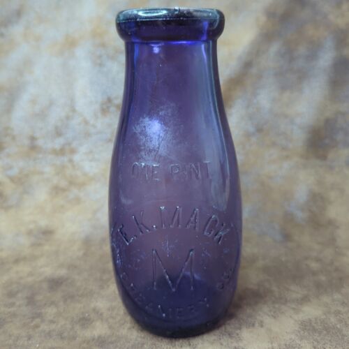 E. K. Mack Creamery One Pint Purple Bowling Pin Milchflasche Pressland Farms