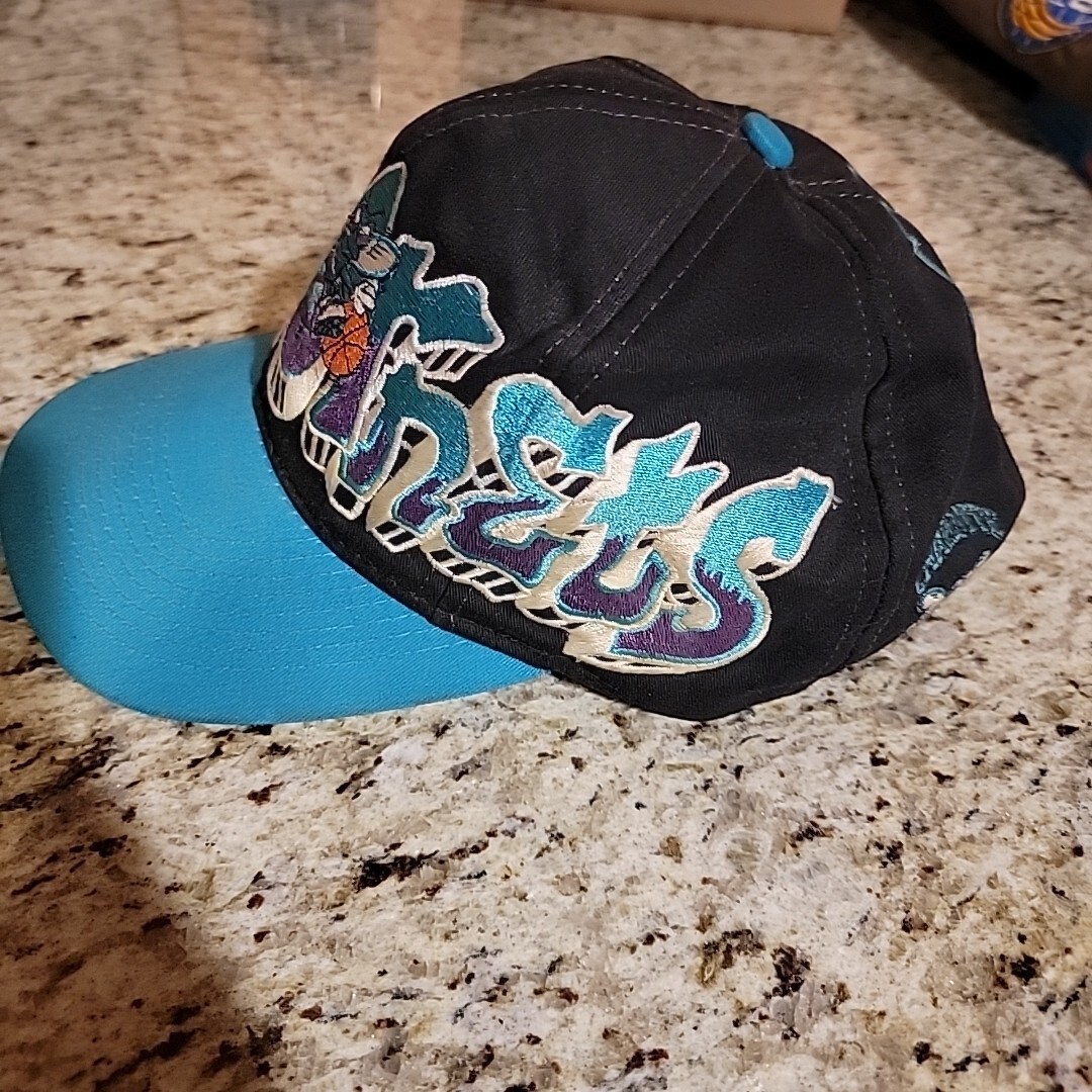 Charlotte Hornets サイン入りキャップ $_12.JPG?set_id=880000500F