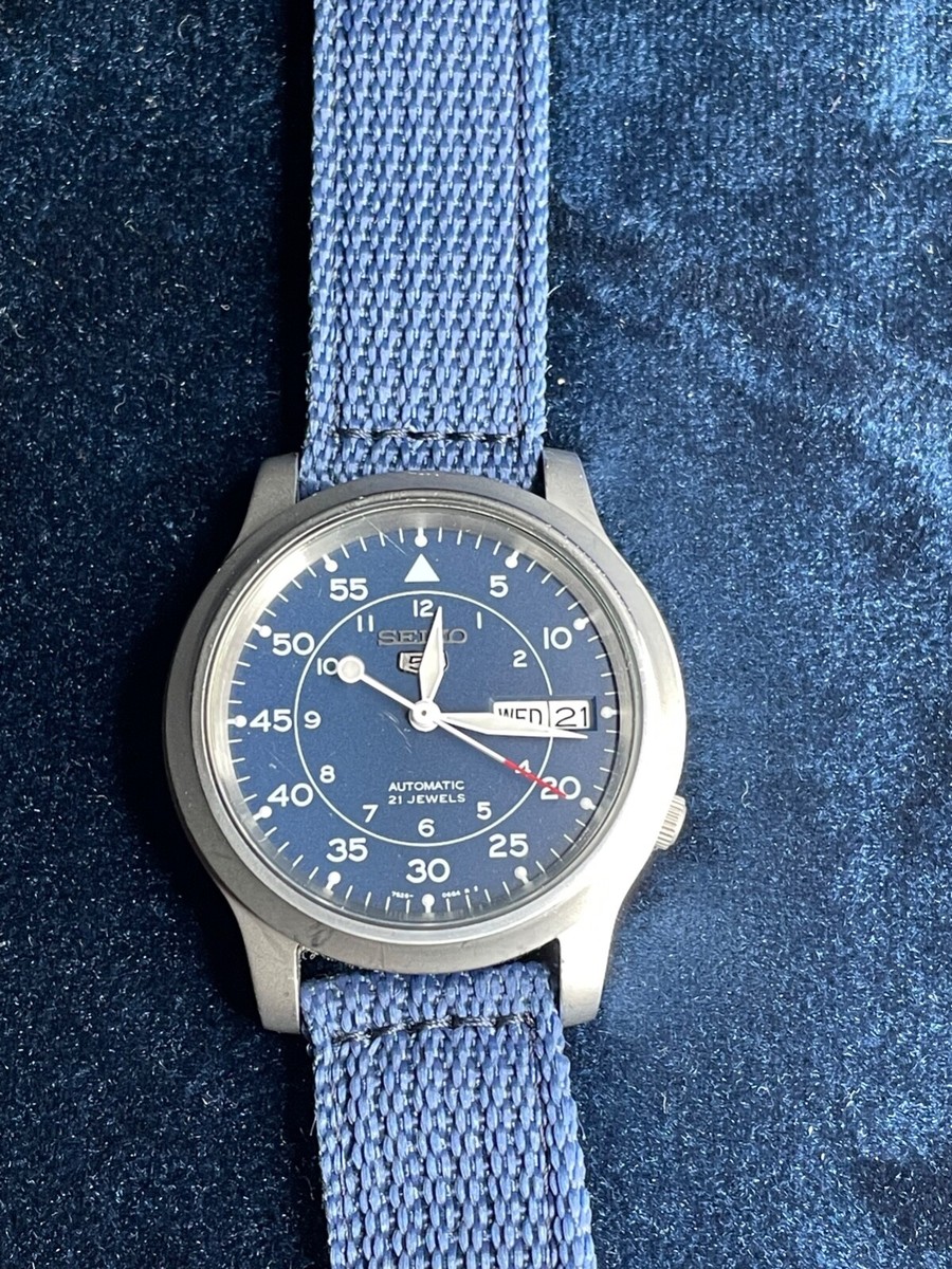 SEIKO 5: 7S26-02J0 blue dial military style automatic winding