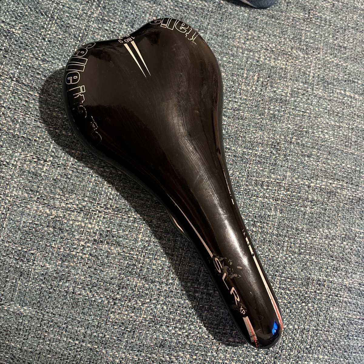 180g Selle Italia SLR FLOW S2 サドル Amazon | Selle Italia SLR Flow TM混合自転車サドル、ブラック