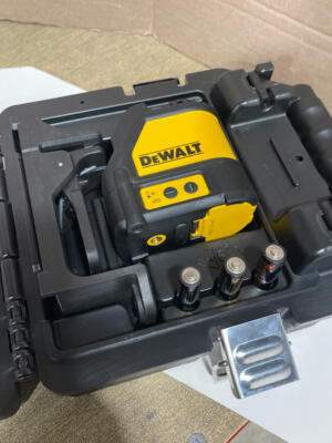 DEWALT Level, Cross Line Laser, Green (DW088CG)