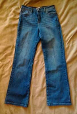 Levi's Women's 512 Perfectly Slimming Boot Cut Jeans Distressed Size 6M
