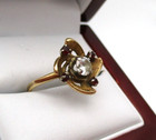 14K Yellow Gold Garnet & Clear Stone Flower Ring Size 8.25 [R212] — photo 2