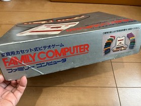 Nintendo Famicom Console with BOX and Manual, 10 Games 0322