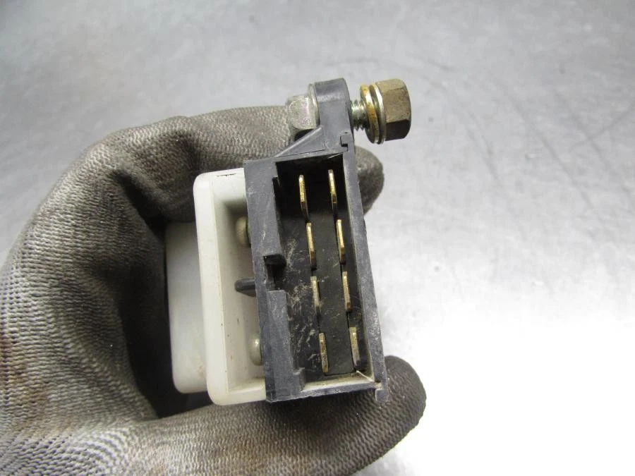 Caja de fusibles eléctricos para motocicleta Suzuki GV700 Madura 1989-1990 Foto 4 de 4