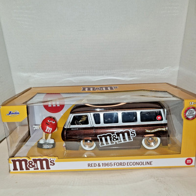 Jada, M&Ms Red 1965 Ford Econoline Van 1:24