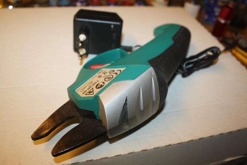 BOSCH Gartengerät CISO Akkubetriebene Astschere - Bild 2 von 4