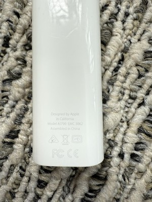 Apple Thunderbolt 3 USB-C to Thunderbolt 2 Adapter A1790 MMEL2AM/A