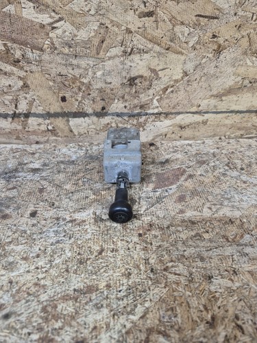 Jeep Wrangler TJ 1997-2000 Head Light Switch Pull Knob 56009869 - Picture 2 of 7