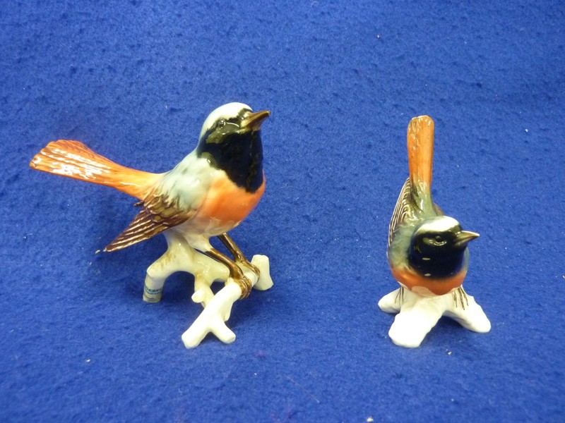 SET OF 2  W.GOEBEL LANG REDSTART BIRD FIGURINE 1976 MDE IN GERMANY  4 X5- 4 X 3