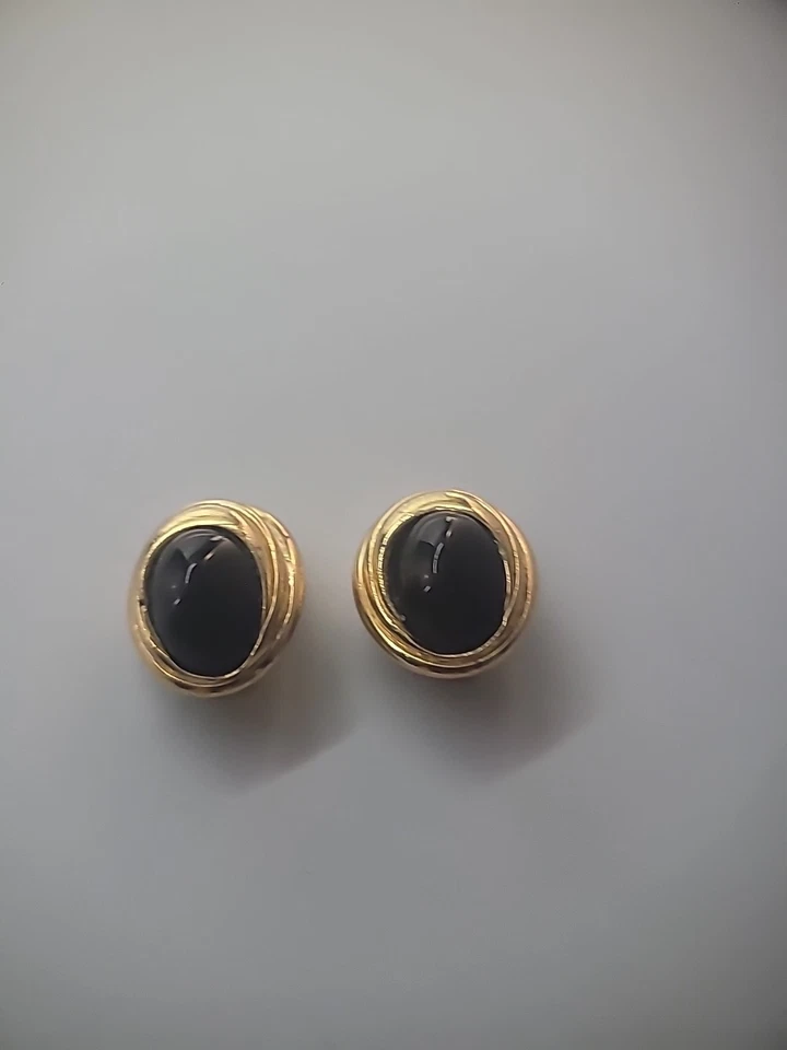 Vintage Ciner Earrings Clip On Gold Tone Ribbed Black Stone Jewelry Costume - Image 2 of 4