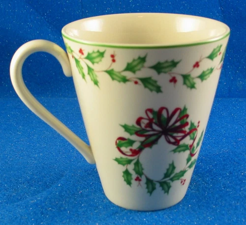 LENOX: *4* Holiday Pattern Holly Wreath Accent Mugs NEW