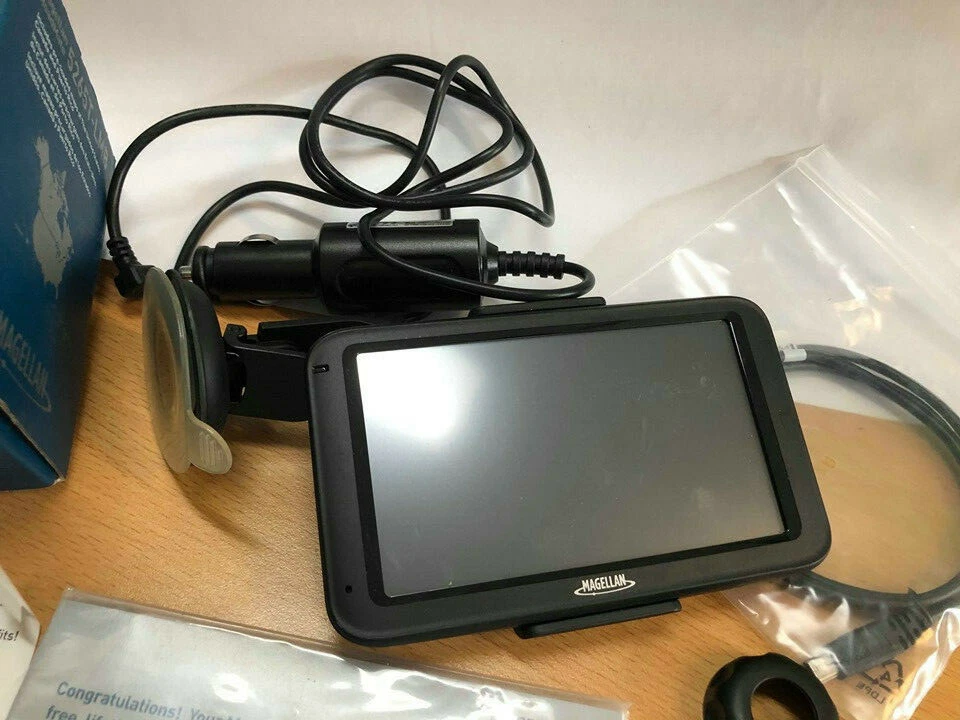 Magellan RoadMate 5265T-LMB GPS Navigator 5" RM5265SGLUC - Image 2 of 4