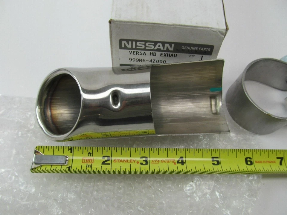 Punta de escape de acero inoxidable cromada OEM para Nissan Versa 999M6-4Z000 2013-2015 Foto 3 de 4