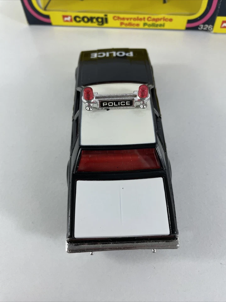 CORGI Chevrolet Caprice Classic 326 Police Polizei Rare Opening Doors Britain - Image 4 of 4