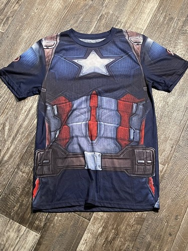 We Love Fine Marvel captain america 