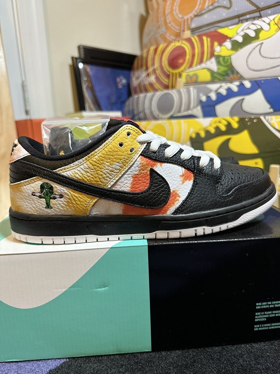 NIKE SB DUNK LOW RAYGUN BLACK SKATE NEW RARE DS AUTHENTIC US NIKE SB DUNK LOW RAYGUN BLACK SKATE NEW RARE DS AUTHENTIC US