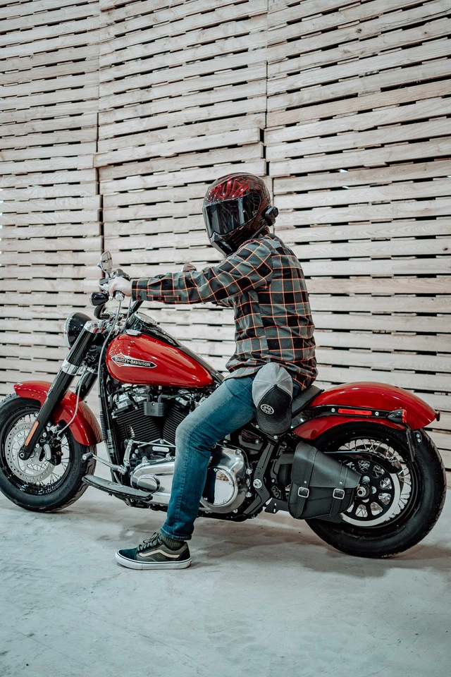 Bolso basculante negro triangulado Willie & Max 59776-00 Foto 2 de 4