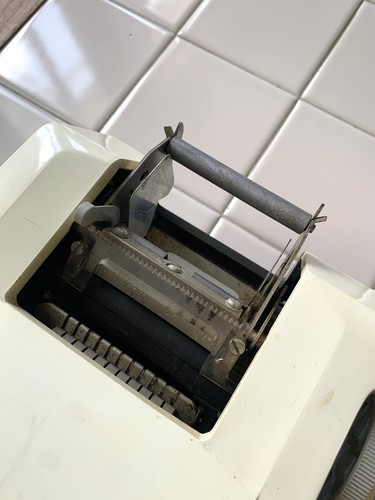 Vintage Sears 10-key Electric Adding Machine 8/9 Model 626-563 For Parts - Picture 7 of 10