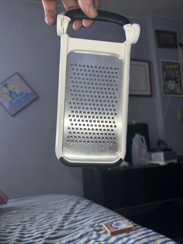 BOX Grater OXO Great Gripper Cheese Grater,4 ~ Sided Stainless Steel - Image 2 of 2