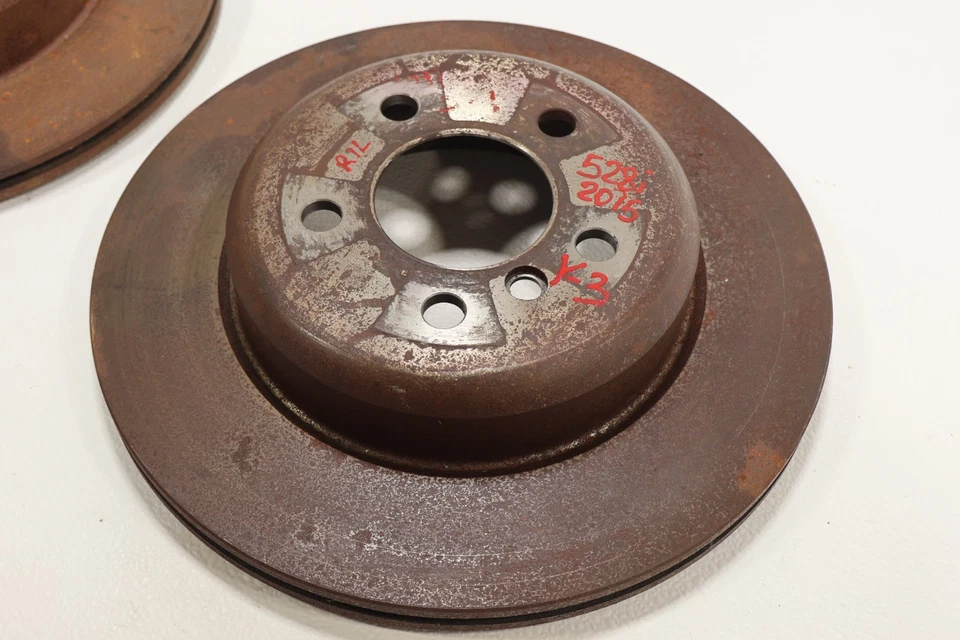 BMW 528i F10 2011-2016 juego de discos de rotor de freno trasero izquierdo y derecho OEM Foto 2 de 4