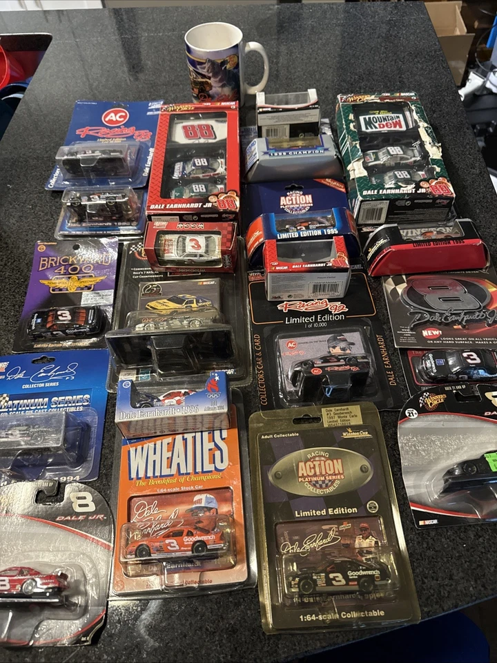 NUEVO Dale Earrnheardt Jr. Winner's Circle #34711 NASCAR Lote de 21 Variedad Foto 3 de 4