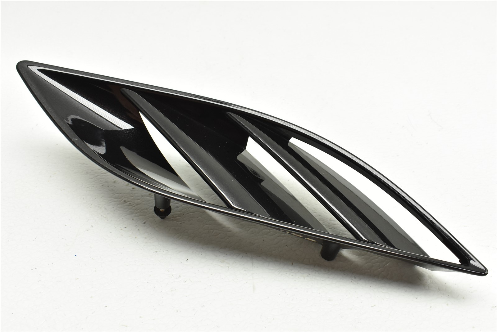 2010 Ferrari California Fender Vent Trim Cover 
