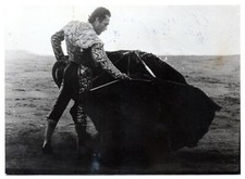 FOTO ANTIGUA BLANCO Y NEGRO AÑOS 80 TORERO LA COL DE CURRO ROMERO 177x129mm
