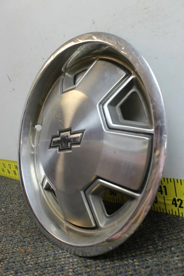 Cubierta de rueda tapacubos única de 14" OEM 14035574 1982-88 GMC S10 S15 Sonoma (1707) Foto 2 de 4