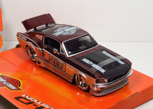 1967 Ford 67 Mustang GT Harley Davidson Red & Silver Street HD Maisto 1:24 - Picture 4 of 11