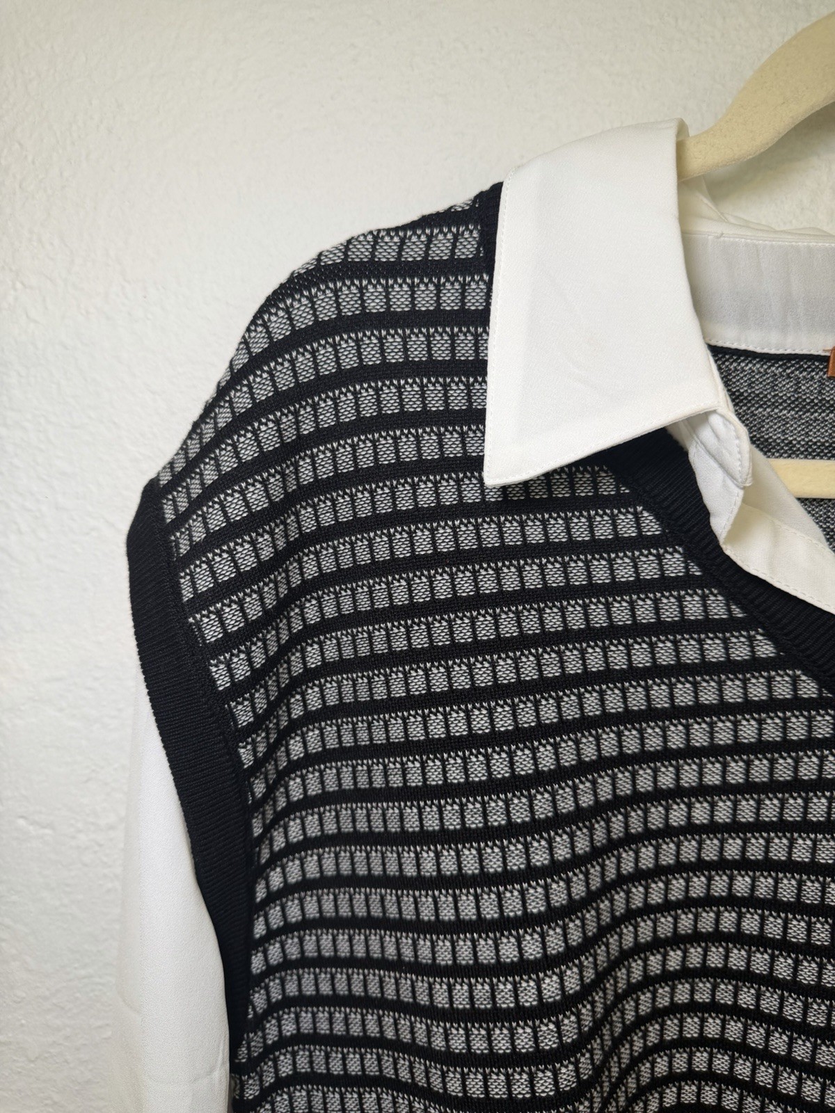 Bellidini Collared Split-Neck Two-fer Sweater Siz… - image 3