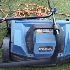 Hyundai Corded Electric Outdoor Lawn Sweeper - Blue & Black