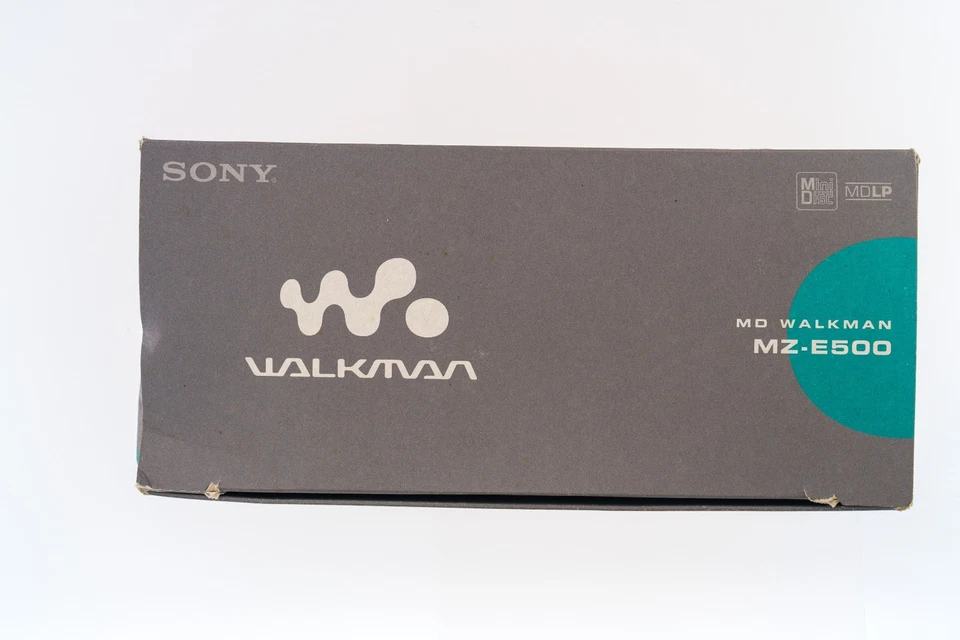 SONY MZ-E500 PRETO Minidisc MD Player na CAIXA com controle remoto, adaptador AA [DEMO / REPRODUÇÕES] - Imagem 2 de 4