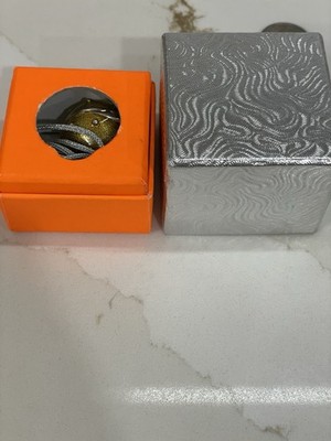 Prescriptives Calyx Exhilarating Solid Fragrance Pendant Necklace .08 oz New Box