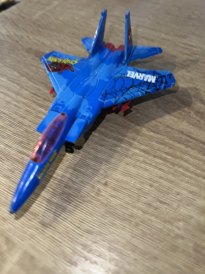 Maisto Marvel Spiderman F-15 Fighter Jet 2004 Blue Toy Plane Diecast - Image 3 of 4