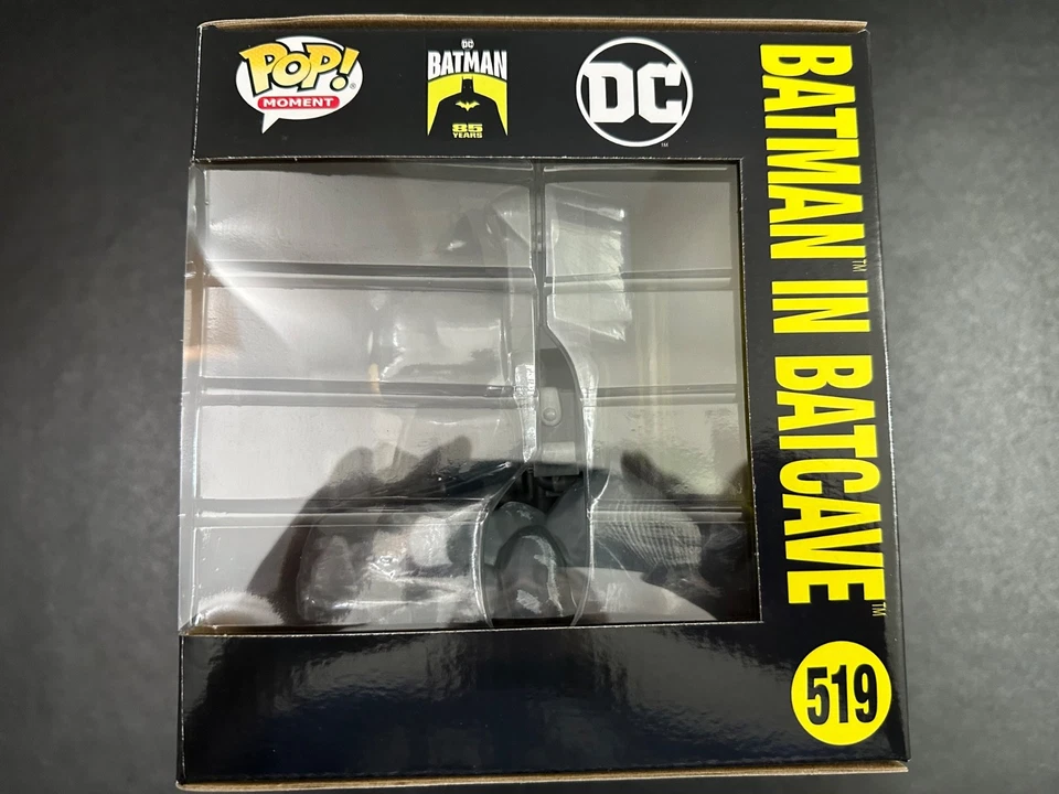 POP! MOMENT - DC BATMAN 85 YEARS - BATMAN IN BATCAVE #519 FUNKO POP! - Image 4 of 4